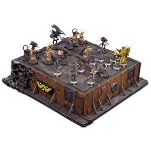 Aliens Deluxe Pewter Chess Set   Painted 