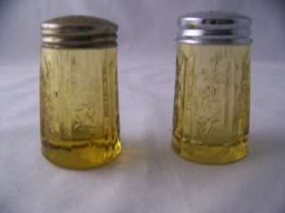 FEDERAL GLASS SHARON CABBAGE ROSE AMBER SALT & PEPPER SHAKERS ORIGINAL 