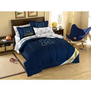  Michigan Wolverines NCAA Bed in a Bag (Full)