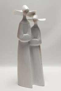   Vintage Lladro Porcelain Figurine Two Nuns in White Habits #4611