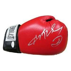 Sugar Ray Leonard Autographed Boxing Glove (JSA)   Autographed Boxing 