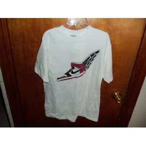  Youth Jordan Sneaker T shirt XL 