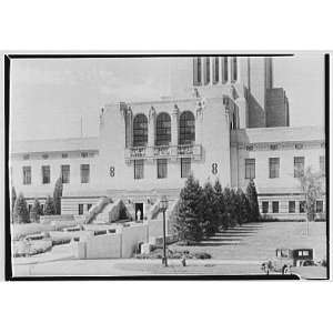Photo Nebraska State Capitol, Lincoln, Nebraska. South entrance, from 