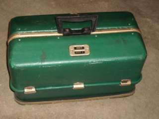 Vintage Umco 2000U 9 Tray Tackle Box  