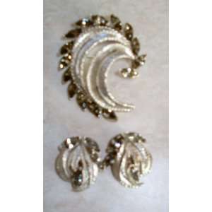  Vintage BSK   3D Rhinestone Brooch  Earrings Set 