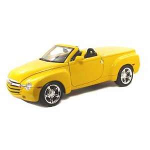  2004 Chevy SSR Truck (Production Model) 1/18 Yellow Toys 