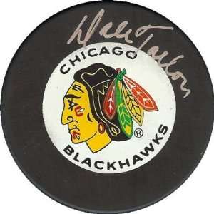  Dale Tallon autographed Hockey Puck (Chicago Black Hawks 