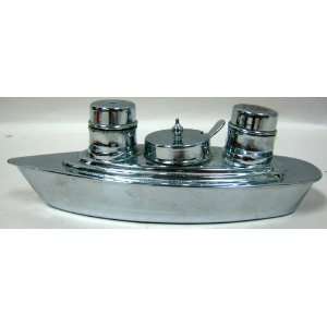   Salt and Pepper Shaker Set In The Form OF A Chrome Boat Kitchen