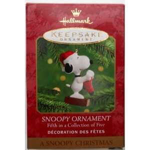   Hallmark Snoopy Ornament Fifth in a Collection of Five Toys & Games