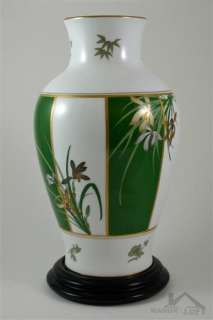 Franklin Mint Okura Vase Of The Noble Orchid   1978  