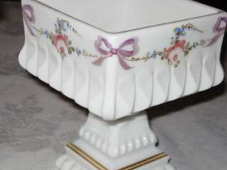   WESTMORELAND PEDESTAL MILK GLASS CANDY COMPOTE FLOWER POWDER RING DISH