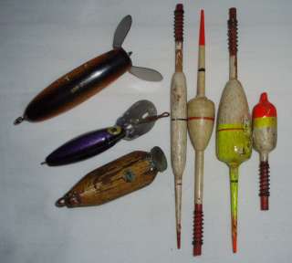   FISHING LOT WOOD LURE & BOBBERS WADDLE BUG & THIN FIN HOT N TOT  