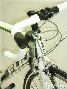 2011 Fuji SL 3.0   Carbon Fiber Road Bike Large (53cm)   Carbon/White 