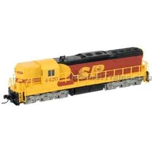   Atlas N Scale Ready to Run SD9   Southern Pacific #4420 Toys & Games