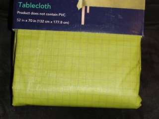 ROOM ESSENTIALS STYLE SPRING SUMMER GREEN VINYL TABLECLOTH 60 x 84 NEW 