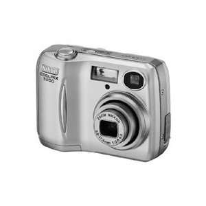  Nikon Coolpix 3200   Digital camera   compact   3.2 Mpix 