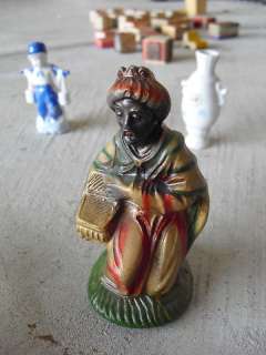 Vintage 1950s Ceramic Nativity Wiseman Figurine LOOK  
