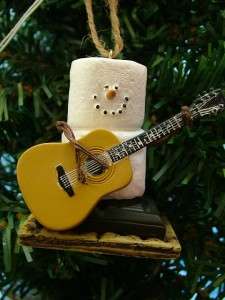 New Midwest Acustic Guitar Player Smore Christmas Tree Ornament 