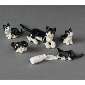   Porcelain Animals Black & White Kitten Litter #418