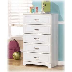  Lulu Chest in White By Famous Brand Furniture & Decor