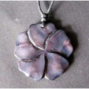    Gray Sea Shell Carved Flower Pendant Necklace 