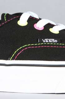   in neon black $ 32 00 converter share on tumblr select size 5 5 5