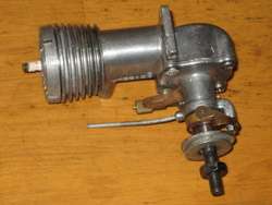 NICE VINTAGE CANNON 300 .29 IGNITION C/L MODEL AIRPLANE ENGINE  