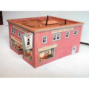  Alpine HO Hobby Shop Two Story Kit Toys & Games