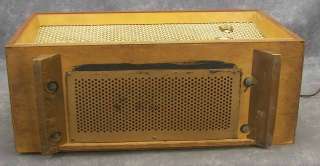 Vintage Grundig MAJESTIC Model 2065 USA Tube Table Radio Shortwave W 