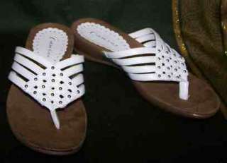 Bare Traps * White Sandals GYPSY Wear Ever Sz 6 * NEW  
