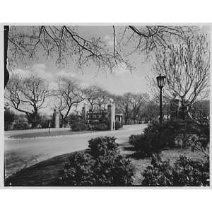 Photo C.W. Post College, Brookville, Long Island. East entrance I 1965