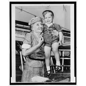 Helen Keller with 2 year old Donald Hart on board ocean liner 