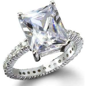 Reese Witherspoons Imitation Diamond Engagement Ring   7