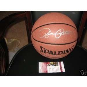  Rick Pitino Louisville,hof Jsa/coa Signed Basketball 