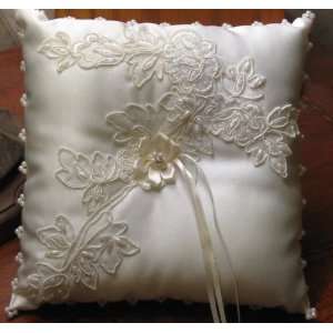  Floral Essence Ivory Ring Pillow 